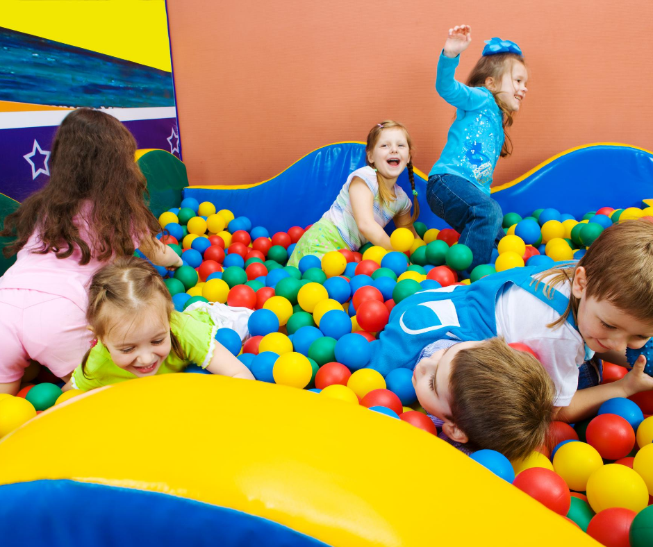 Enfant entrain de s'amuser