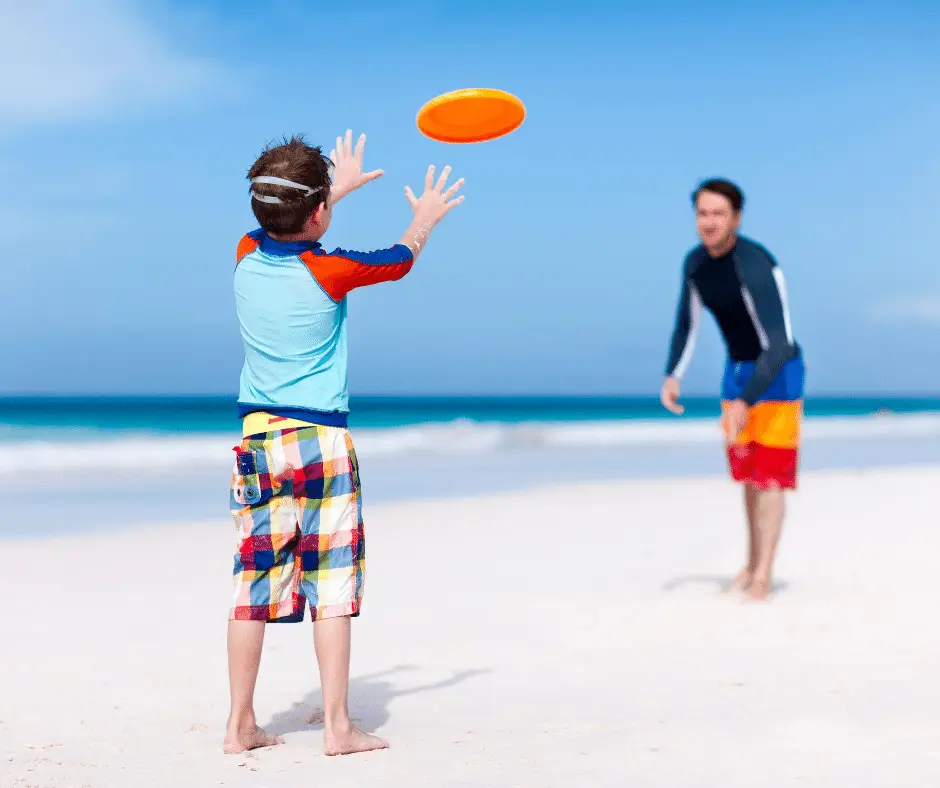 frisbee plage